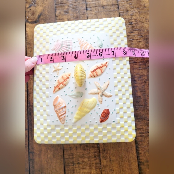 Temp-tations Summer Shells 2 Qt Covered Casserole Dish w Lid Oven Safe - Picture 10 of 11